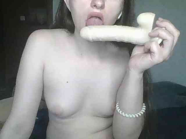 Lostcherry8 webcam