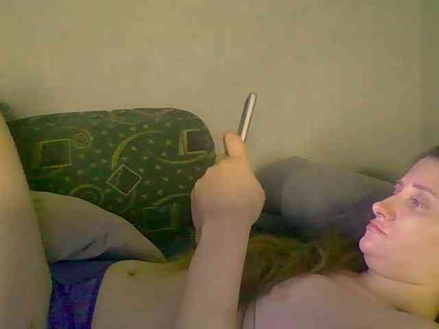 Lostcherry8 webcam