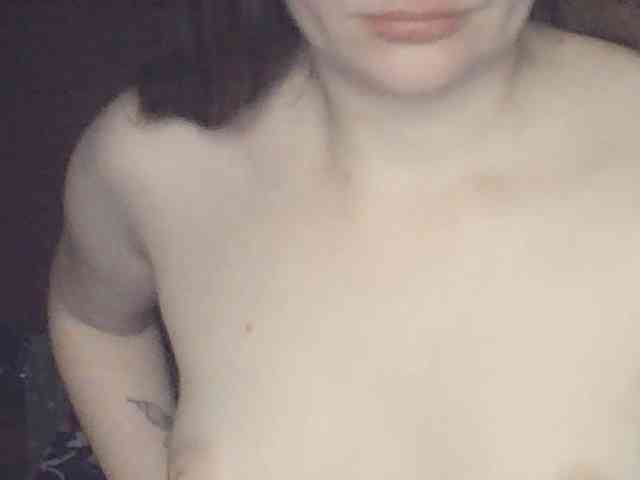 Lostcherry8 webcam