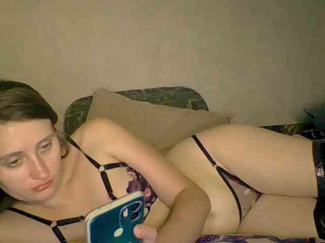 Lostcherry8 webcam