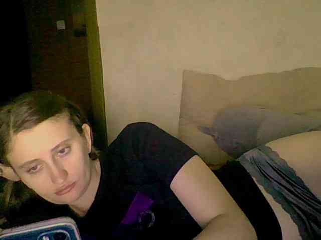 Lostcherry8 webcam