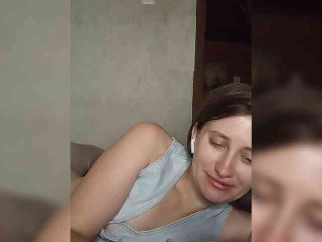 Lostcherry8 webcam