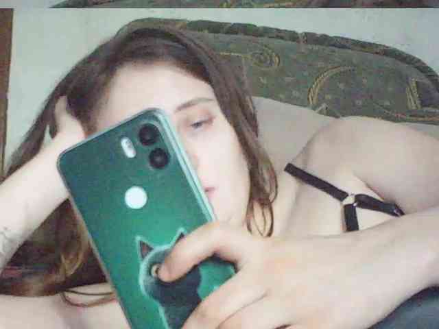 Lostcherry8 webcam