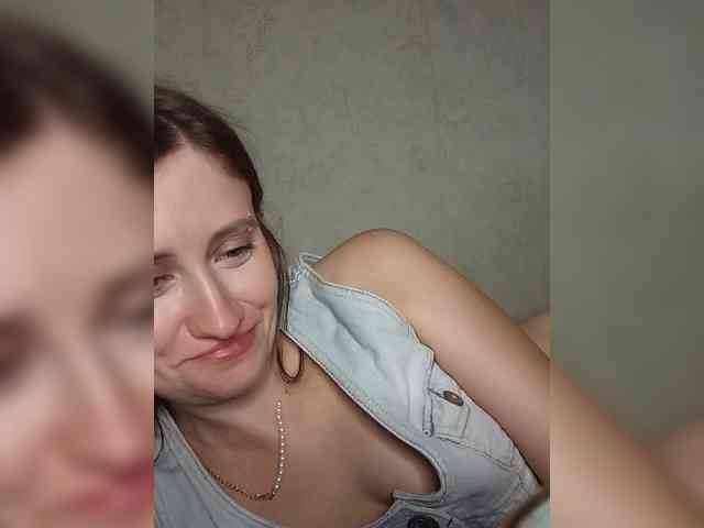 Lostcherry8 webcam