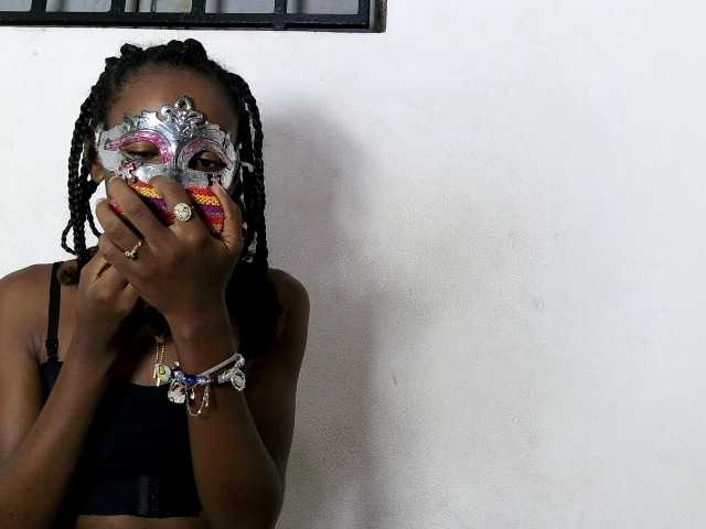 Hemreyi live cam on BongaCams