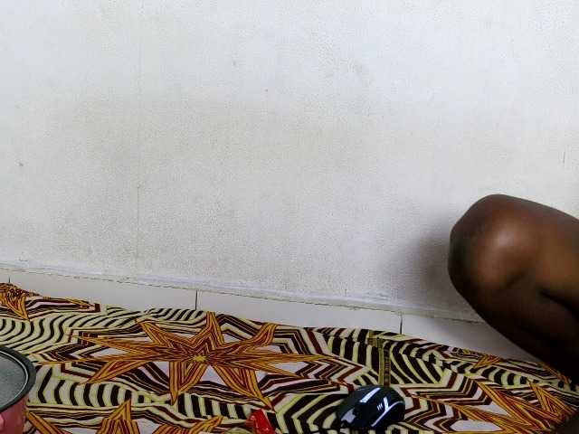Hemreyi live cam on BongaCams