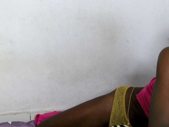 Hemreyi live cam on BongaCams