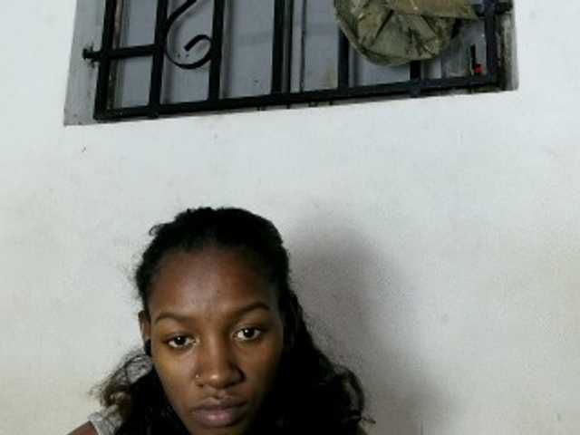 Hemreyi live cam on BongaCams