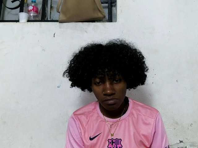 Hemreyi live cam on BongaCams