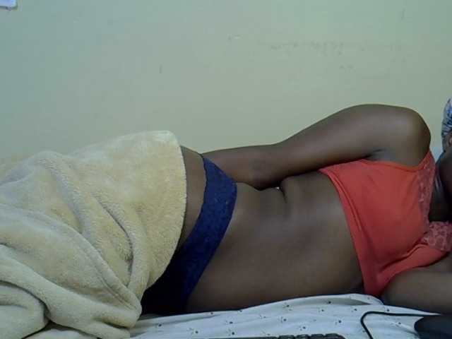 curvy-corazon live webcam show