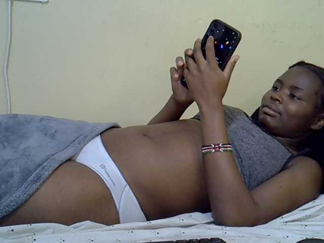 curvy-corazon live cam preview