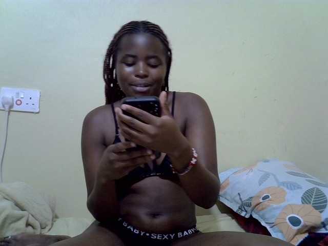curvy-corazon live cam on UnifiedCams