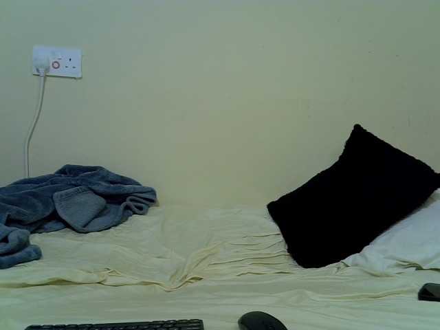 curvy-corazon — live female cam