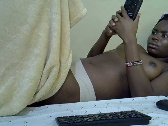 curvy-corazon live webcam show