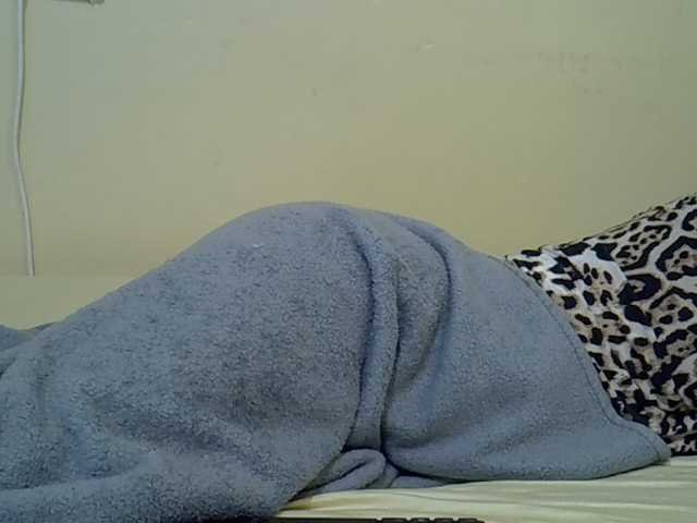 curvy-corazon live cam on BongaCams
