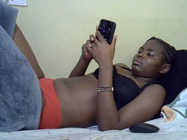 curvy-corazon live cam preview