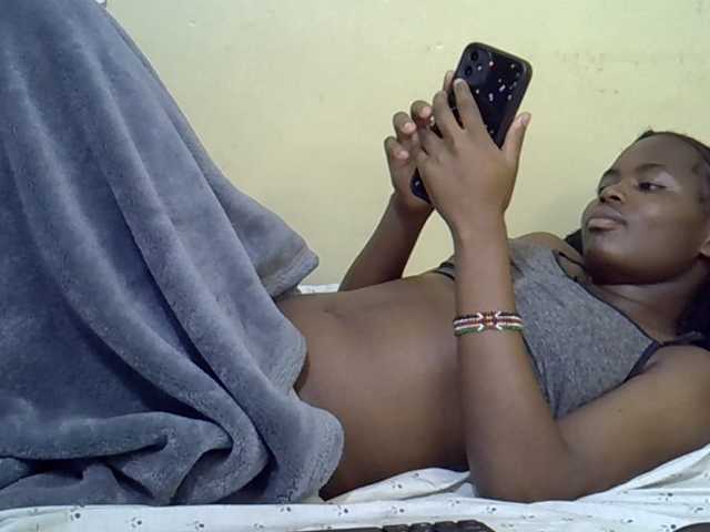 curvy-corazon live cam preview
