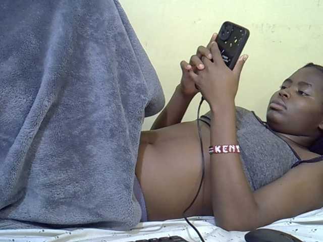 curvy-corazon live cam preview