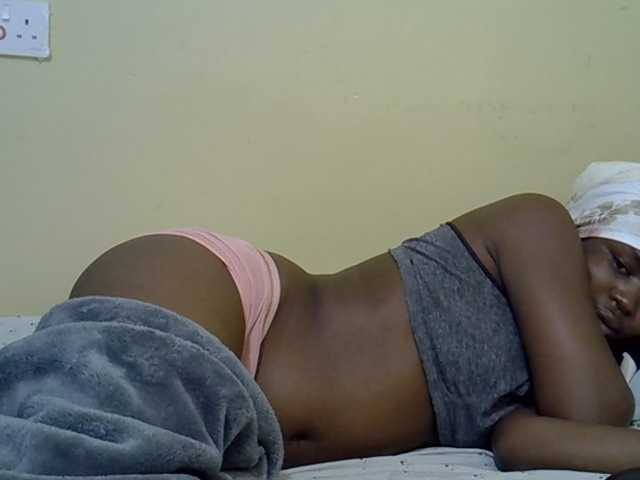 curvy-corazon live cam preview