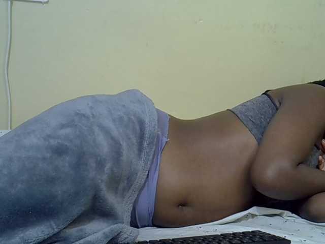 curvy-corazon live cam preview