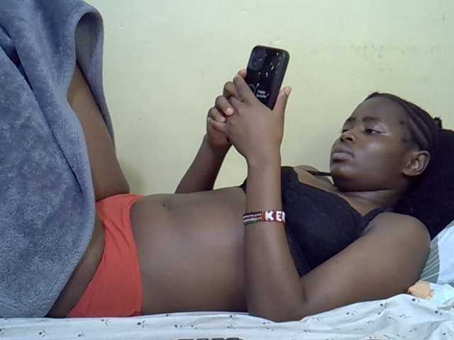 curvy-corazon live cam preview