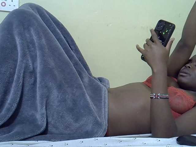 curvy-corazon live cam preview