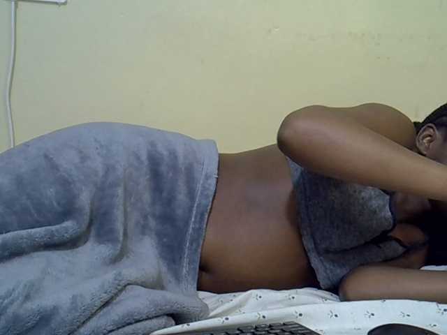 curvy-corazon live cam preview