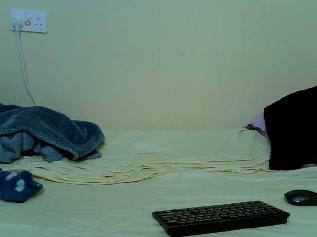 curvy-corazon live cam on BongaCams