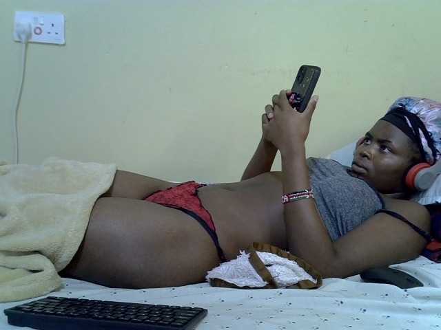 curvy-corazon live webcam show