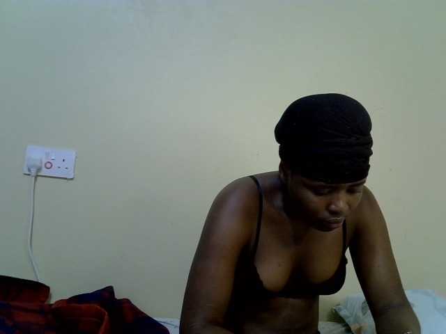 curvy-corazon live webcam show