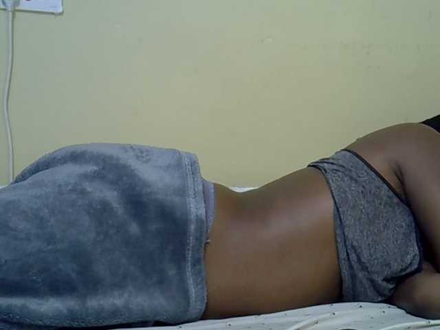 curvy-corazon live cam preview