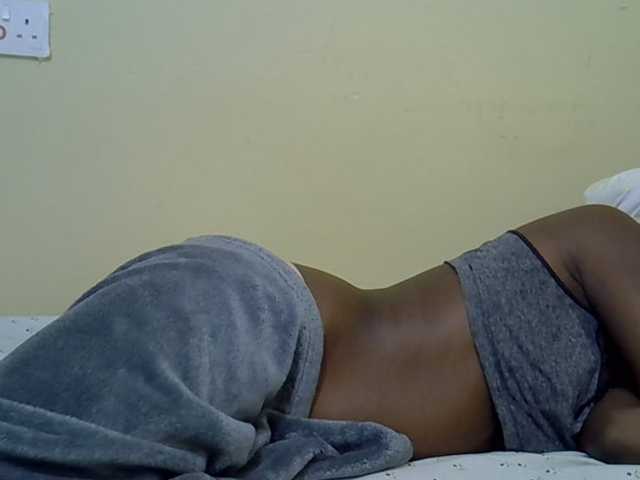 curvy-corazon live cam