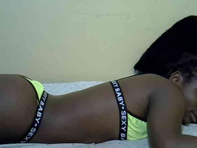 curvy-corazon webcam