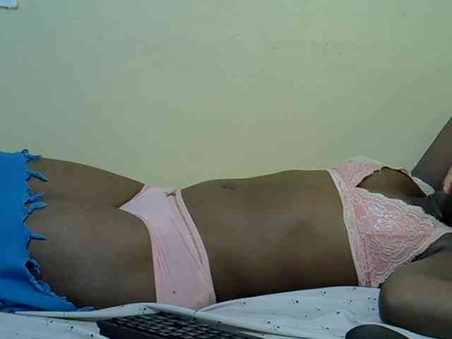 curvy-corazon webcam