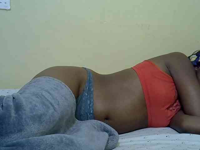 curvy-corazon webcam