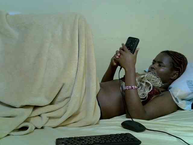 curvy-corazon webcam