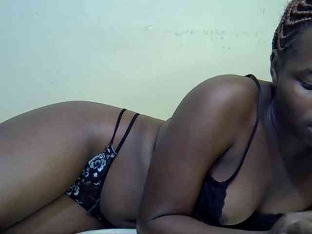 curvy-corazon webcam
