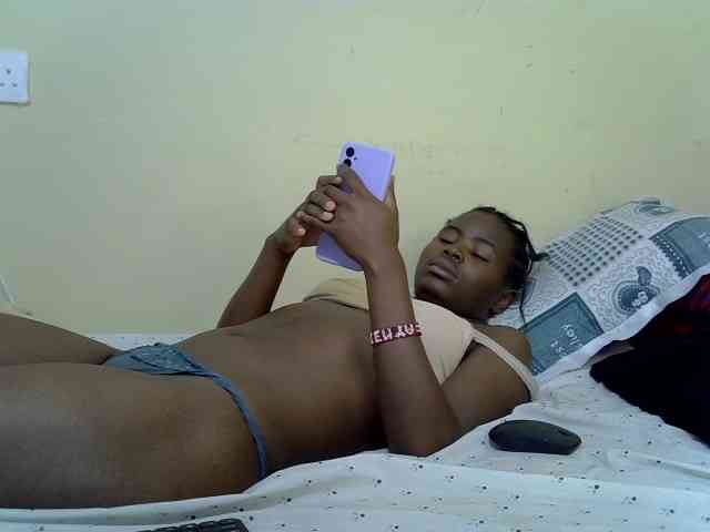 curvy-corazon webcam