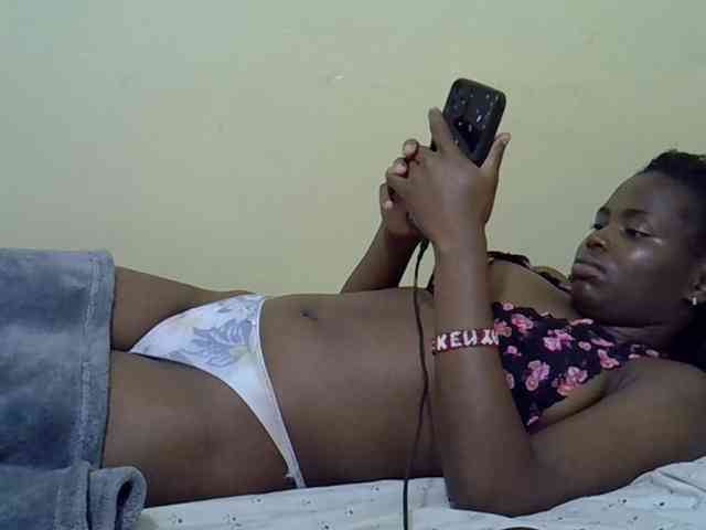 curvy-corazon webcam
