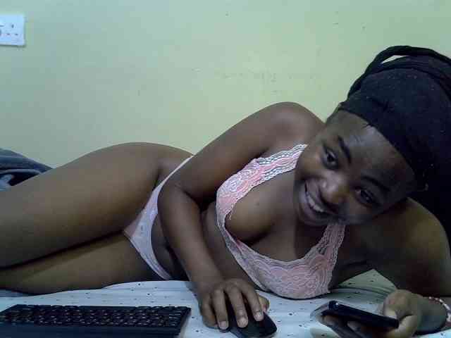 curvy-corazon webcam