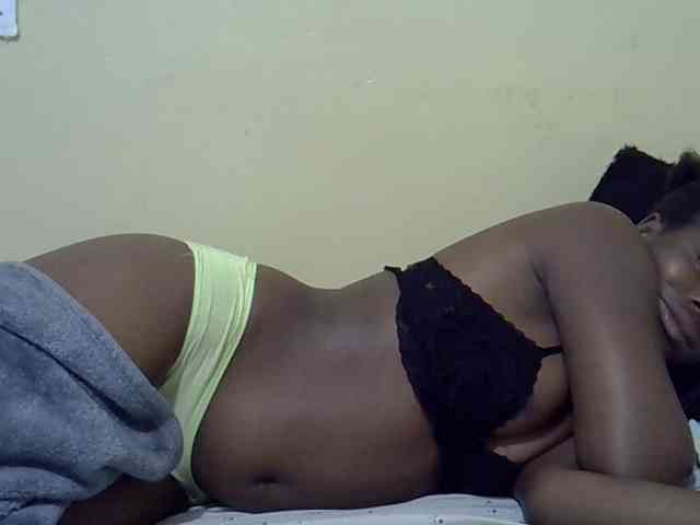 curvy-corazon webcam