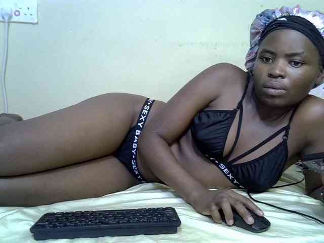 curvy-corazon webcam