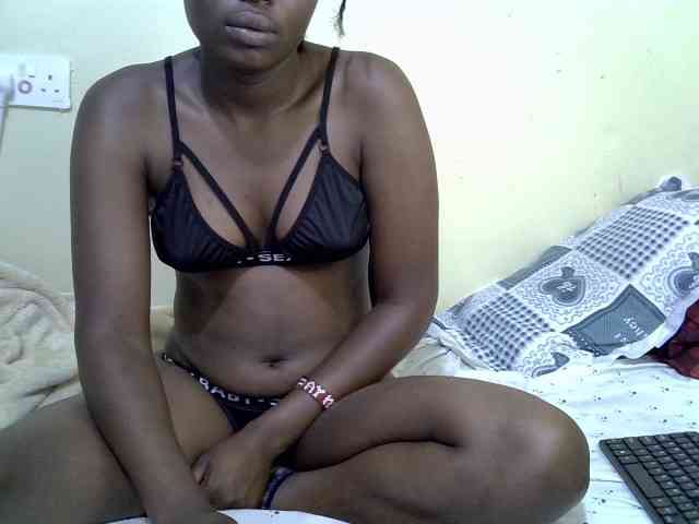 curvy-corazon webcam