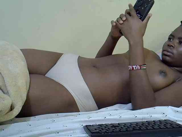 curvy-corazon webcam