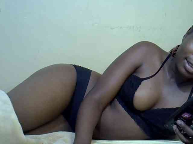 curvy-corazon webcam
