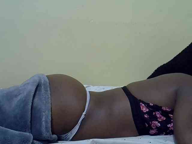 curvy-corazon webcam