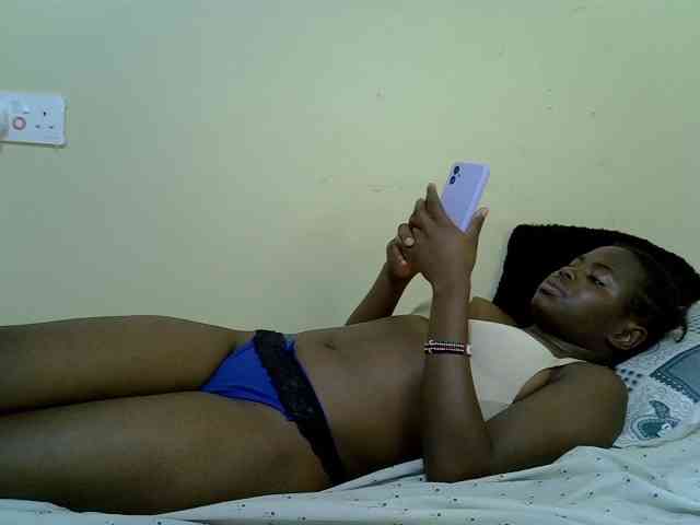 curvy-corazon webcam