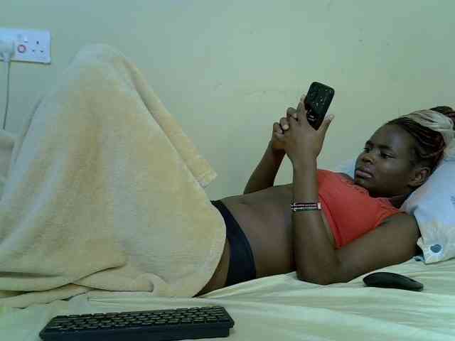 curvy-corazon webcam