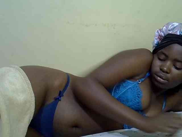 curvy-corazon webcam