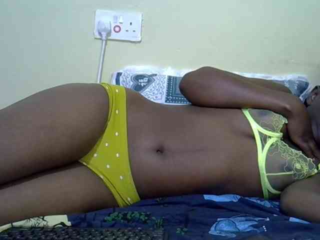 curvy-corazon webcam